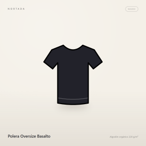 Polera Oversize Basalto en color Negro, vista frontal